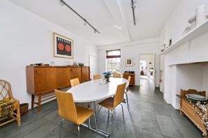 Breakfast Room- click for photo gallery